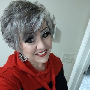 Meet your Posher, Lisa